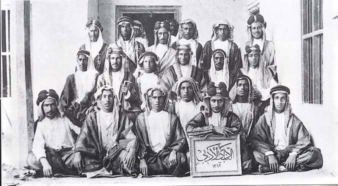 النادي الأدبي الذي أسسه عبدالعزيز الرشيد في الكويت